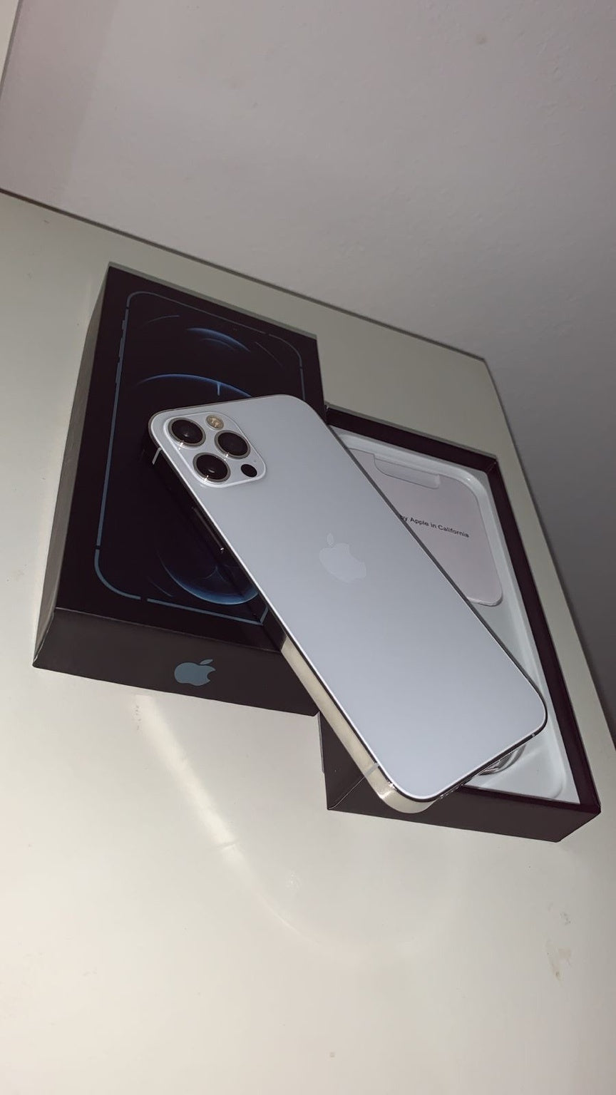 iPhone 12 Pro 256GB – Factory Unlocked – Like New